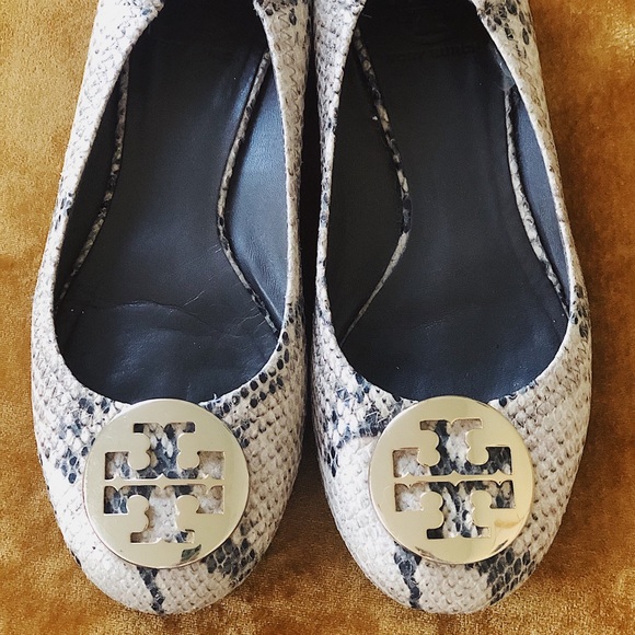 Tory Burch snakeskin flats size 7 - Picture 2 of 3